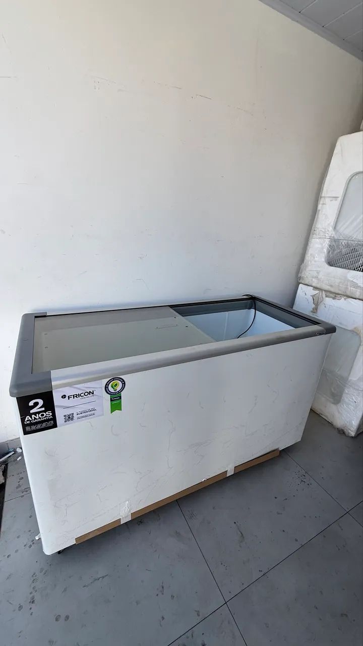 Freezer horizontal 503 litros Fricon tampa de vidro 