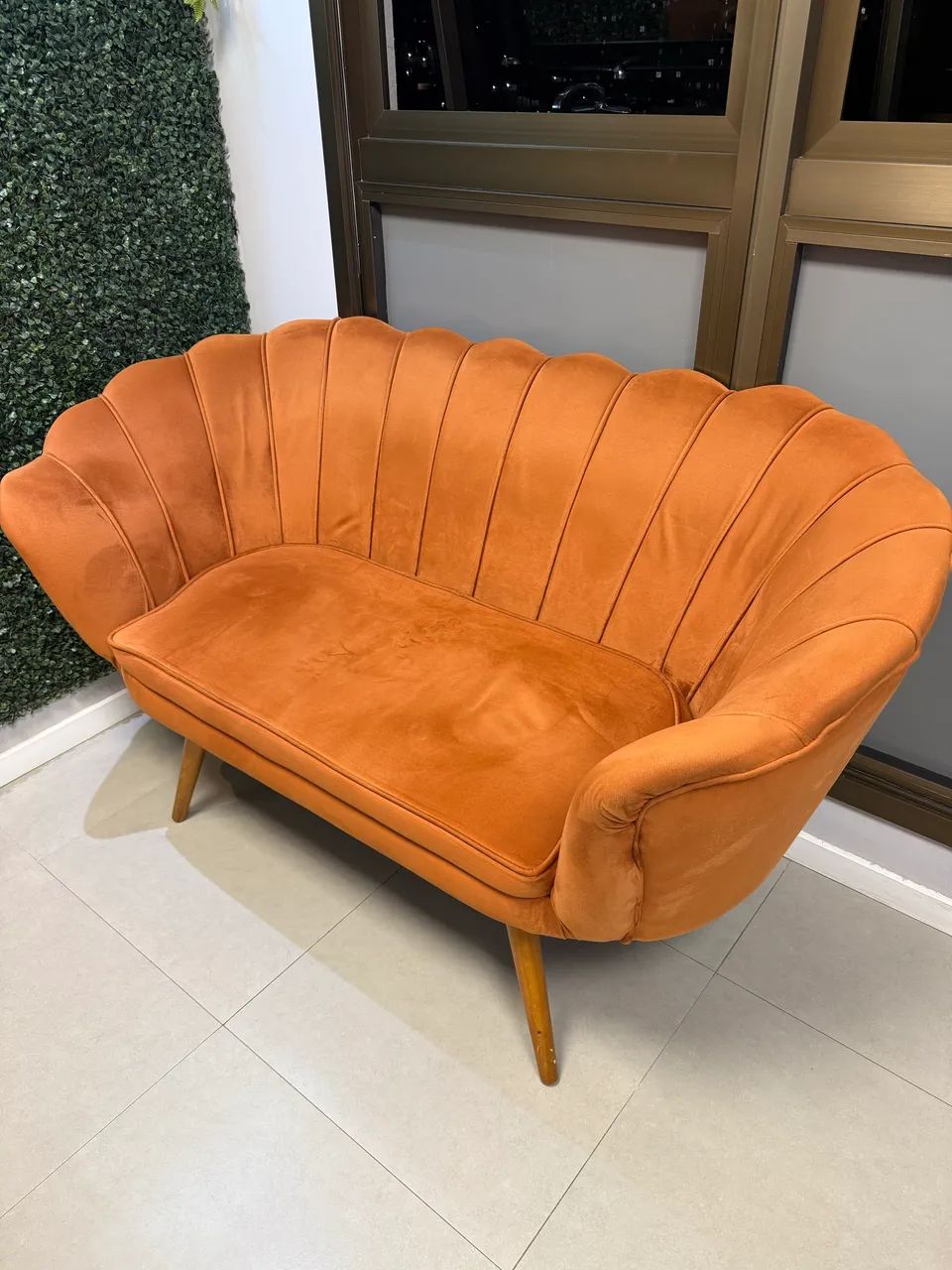 Sofá namoradeira Veludo Luxo - Foto 2
