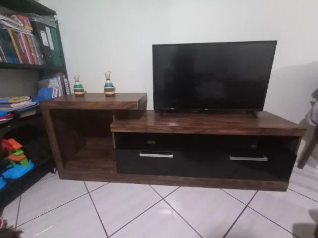 Vendo Rack para TV de até 50 polegadas 