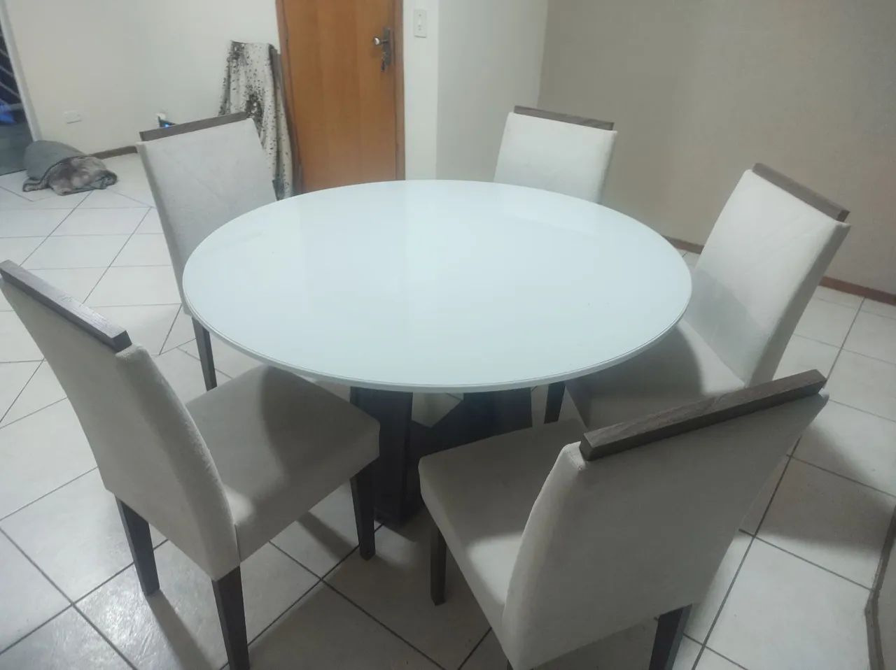 Mesa de jantar 6 cadeiras 