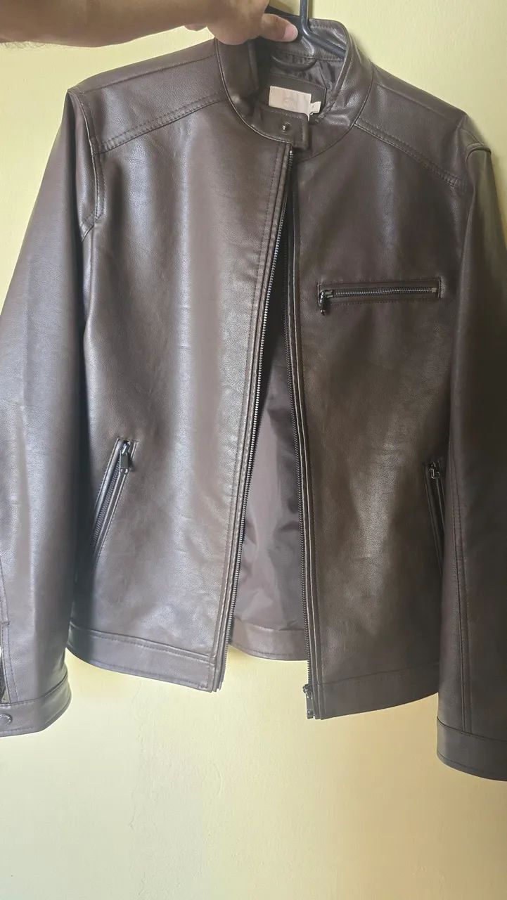 Jacketa de poliester original, nunca usada, tamanho P