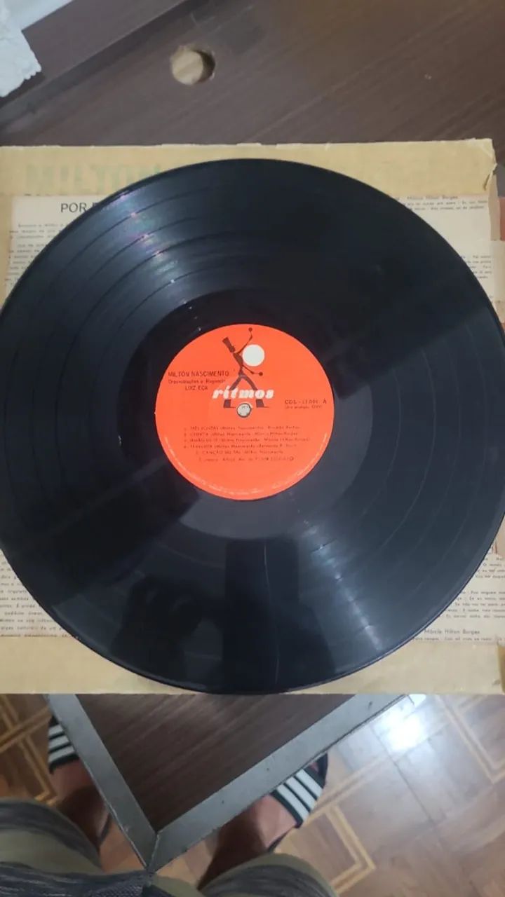 LP Milton Nascimento ?- Milton Nascimento (1967)  - Foto 3