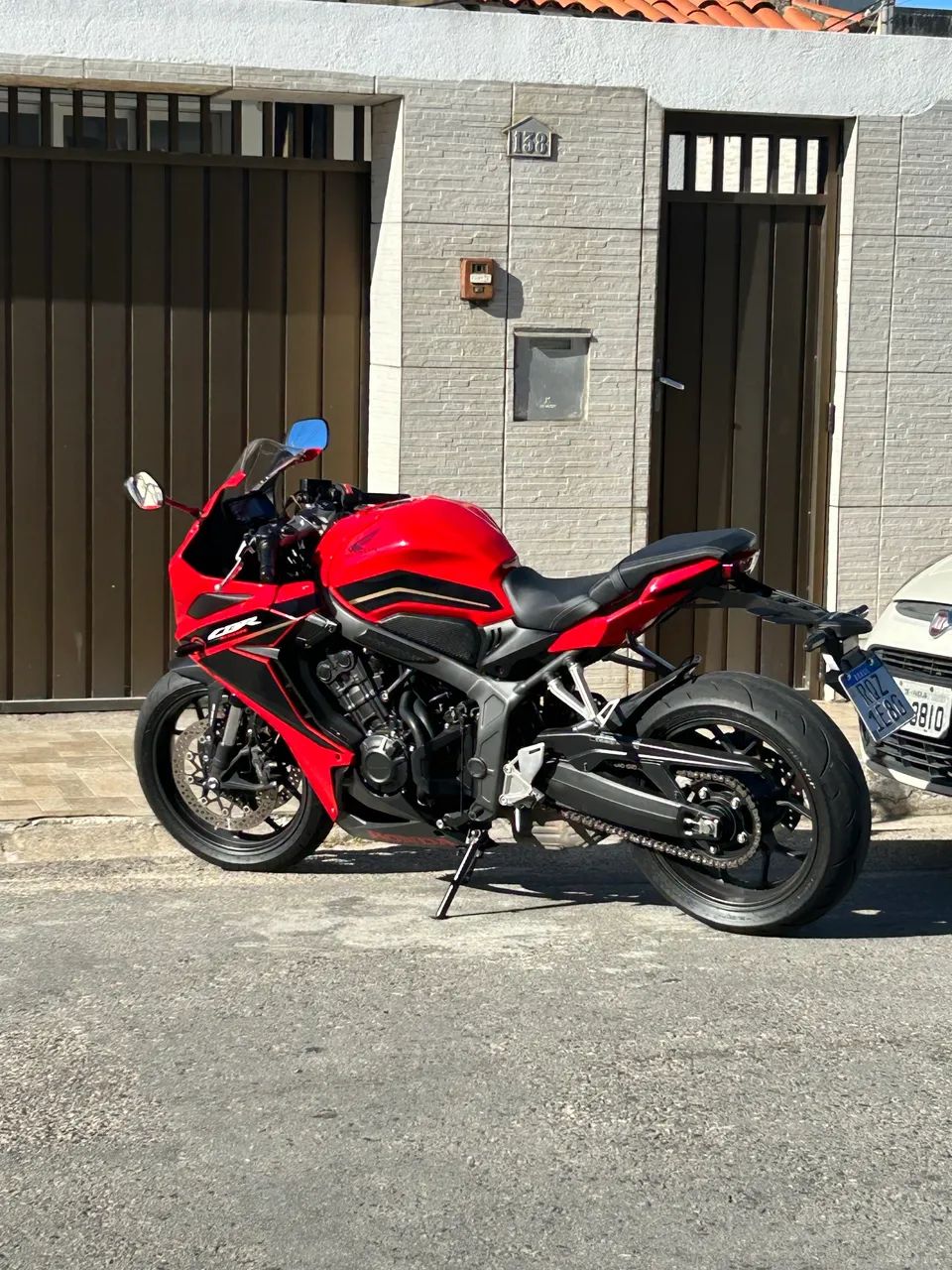 CBR 650R - Foto 4