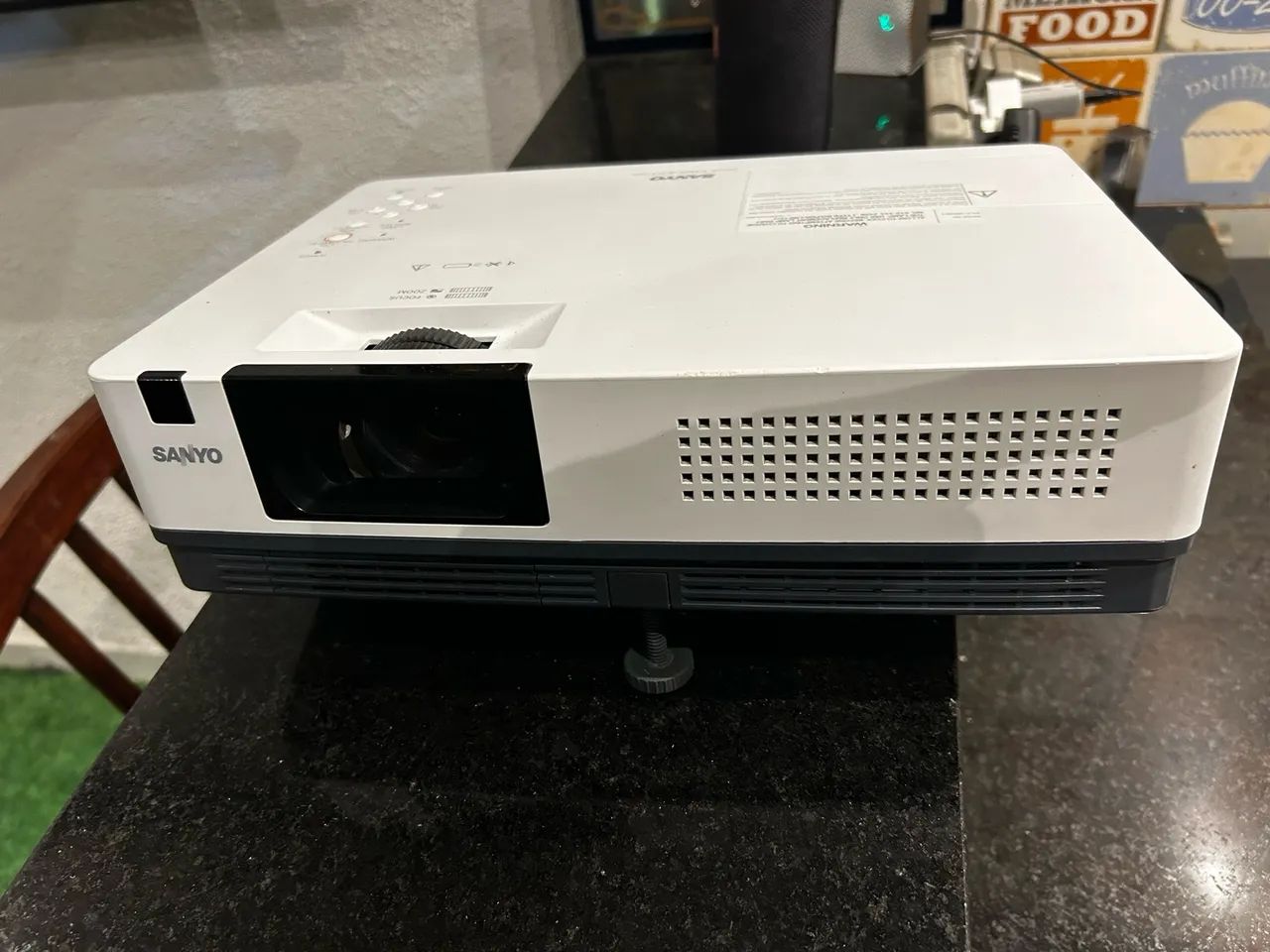 Projetor HD Sanyo