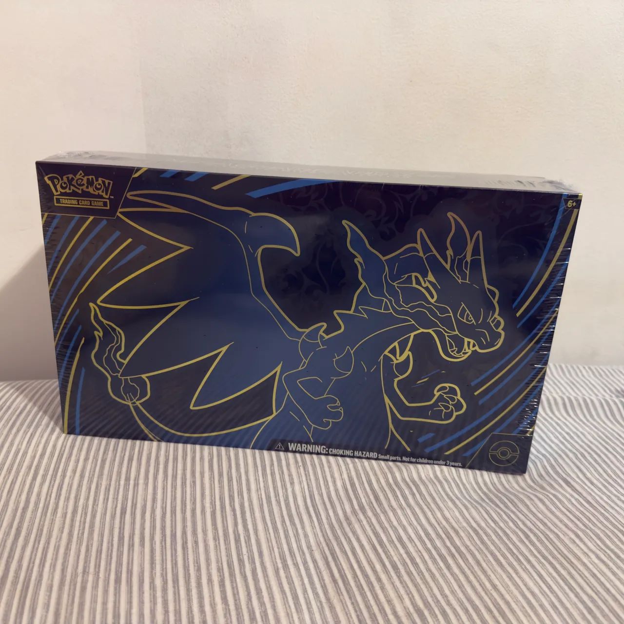 Box Ultra Premium - Mega Charizard X ex - UPC - Pokémon