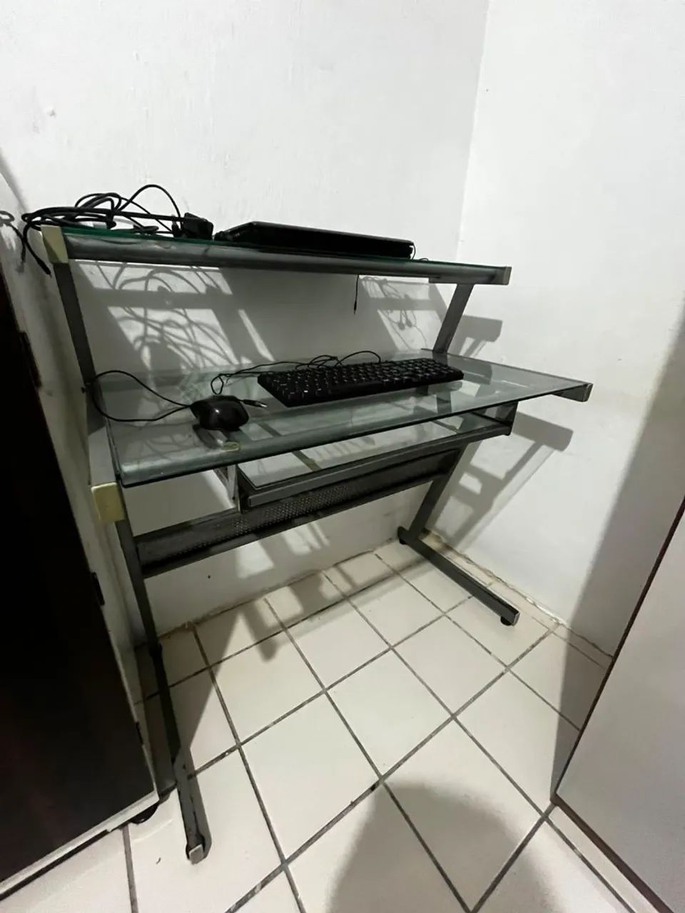 Mesa de vidro + cadeira - Foto 2