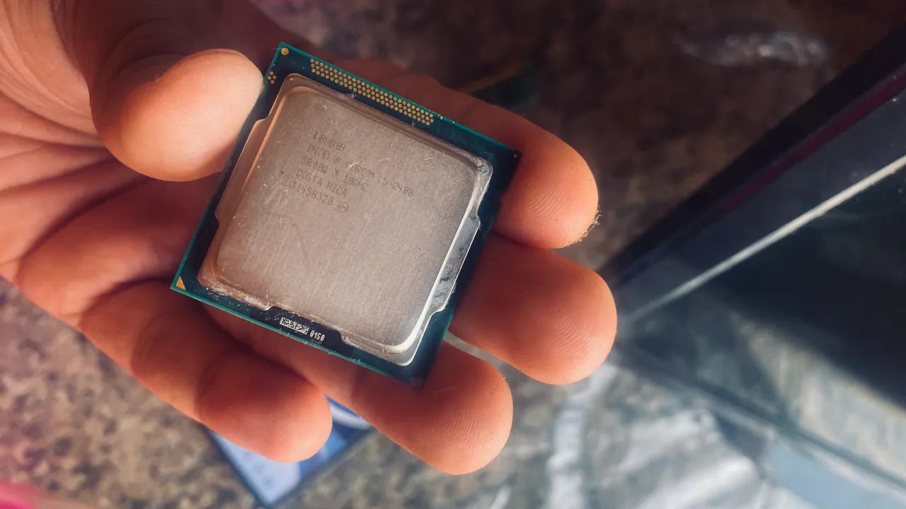 Processador Intel Core i5-2400 ? 4 Núcleos 3.10GHz ? Funcionando