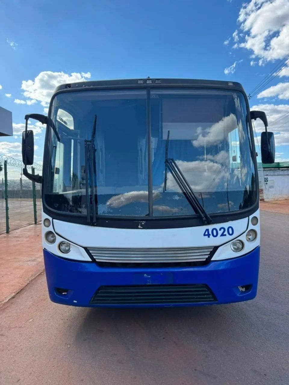 Ônibus Mercedes Comil Versatile 2010/10 - Foto 2