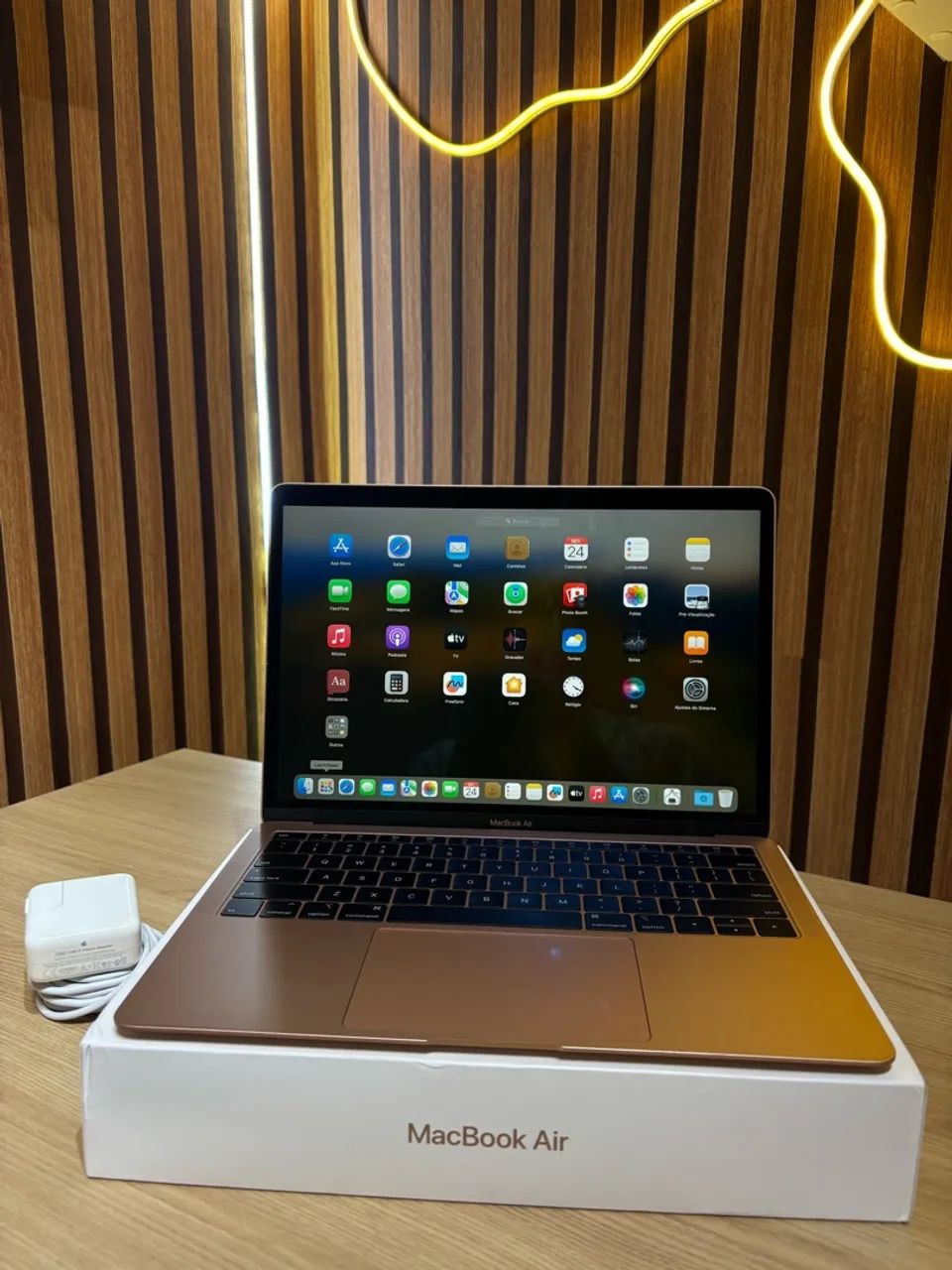 MacBook Air 2019 Intel core i5 8 gb ram 256 ssd, completo na caixa
