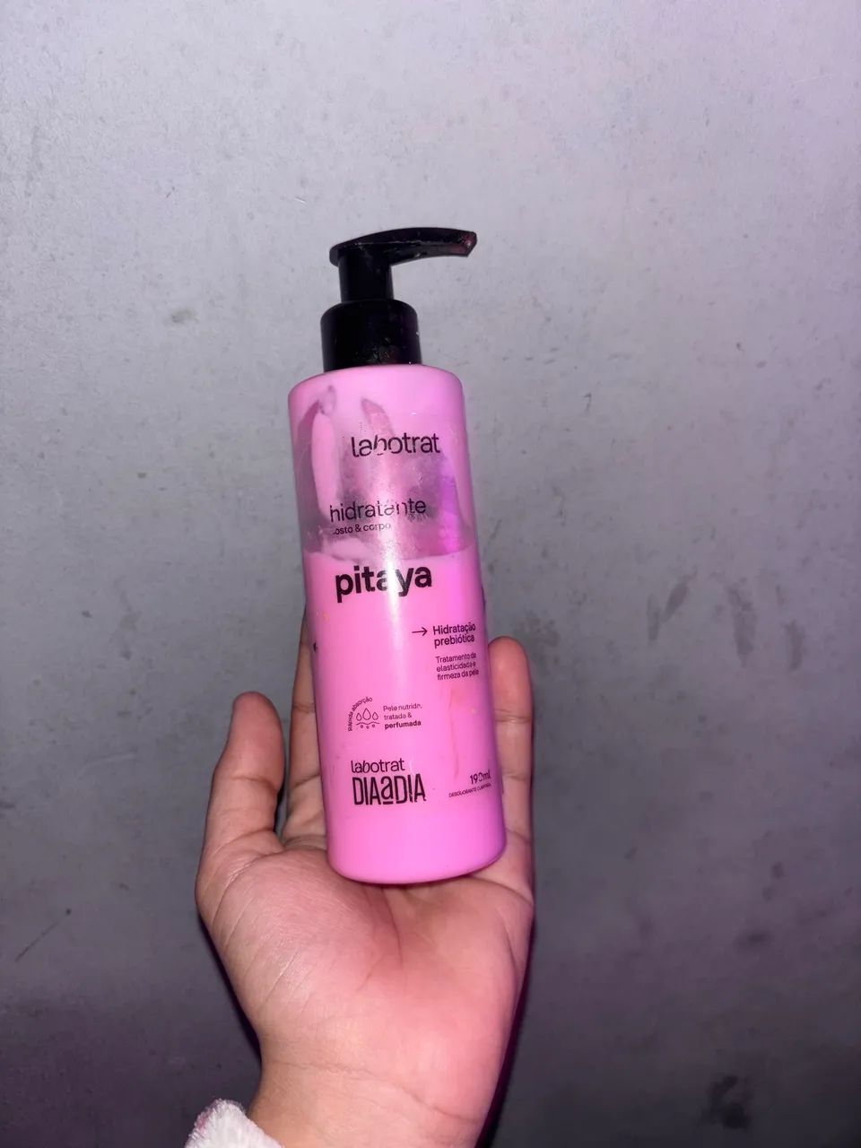 Maquiagem e creme - Foto 3