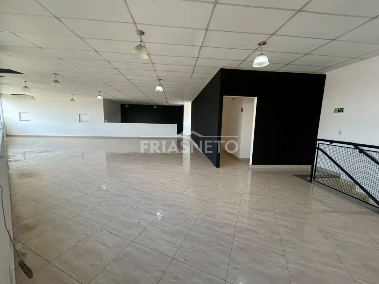 Amplo Salão no bairro Nova América - Foto 2