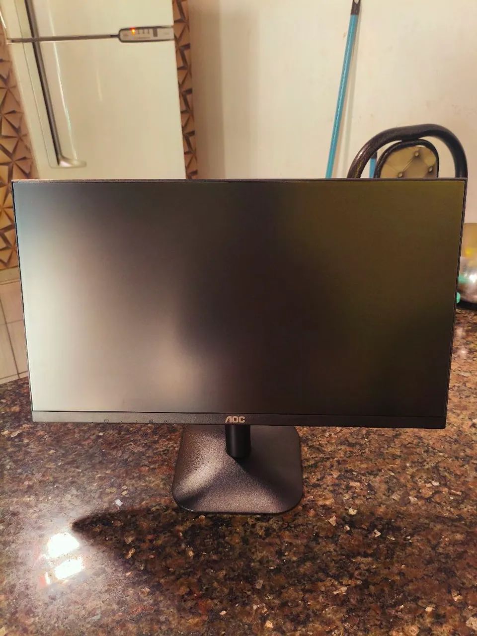 Monitor AOC 22b35hm23 120hz 1ms resposta. 22 polegadas