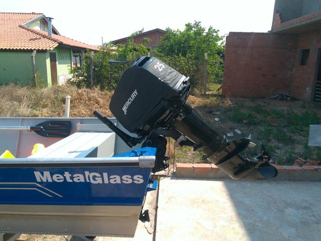 Vendo este lindo motor de popa Mercury 25/30 Hp Sea Pro