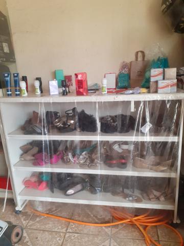 2 estantes. 100 e 150 reais. - Foto 4