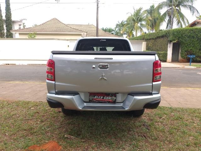 L200 Triton 3.2 HPE Sport Aut. 4x4 Diesel - 2018 - Foto 11
