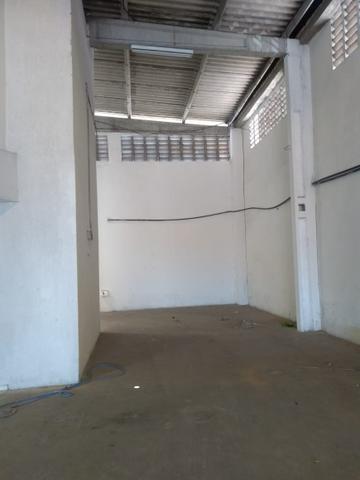 Alugo 3 galpões cada um com 12 x50 com pé direito de 8 metros. Prédio comercial - Foto 14