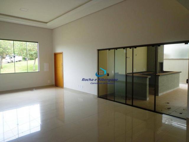 Casa térrea no Condominio Royal Forest. Estuda pegar imóvel no negócio! Londrina/PR