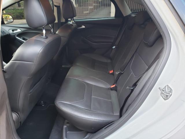 Focus Sedã Fastback SE Plus AT 2016 - Foto 12