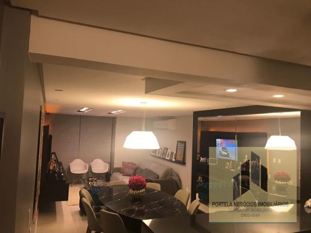 Apto. No Farol, 2/4, suíte, nascente, 79m², 2 vagas, reformado