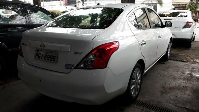 Nissan versa 2013 - Foto 8