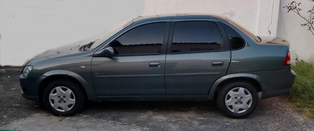 Classic LS- 8V , FLEX 1.0 Pneus novos, Excelente estado-2013