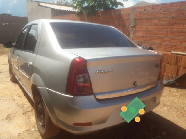 Vendo carro Renaul Logan 1.0 - Foto 2