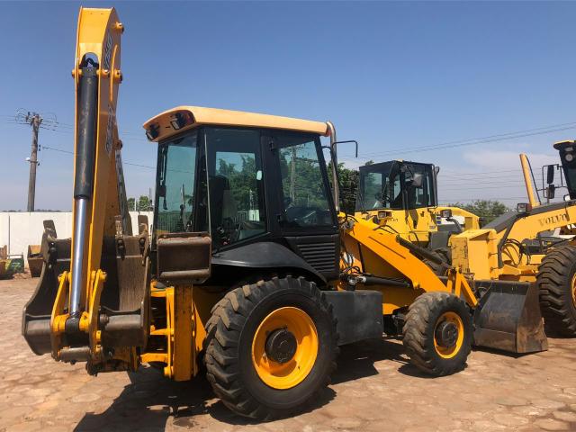 Retro JCB 3C 2015 R$136.300,00