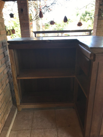 Balcão de madeira + 2 Banquetas - Foto 3