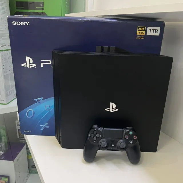 Playstation 4 (PS4 PRO, 01 TB) com 25 Jogos + Garantia