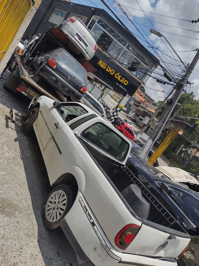 VW Saveiro AP 1.6 pra retirada motor cambio lataria peças em geral 