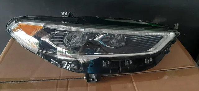 Ford fusão ano 2021 farol