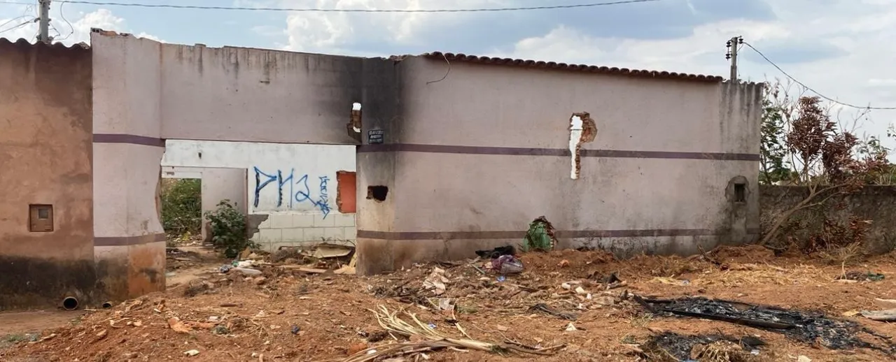 LOTE EM ÁGUAS LINDAS
