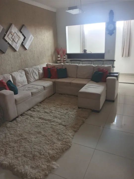 Lindo sofá  7 lugares com chaise