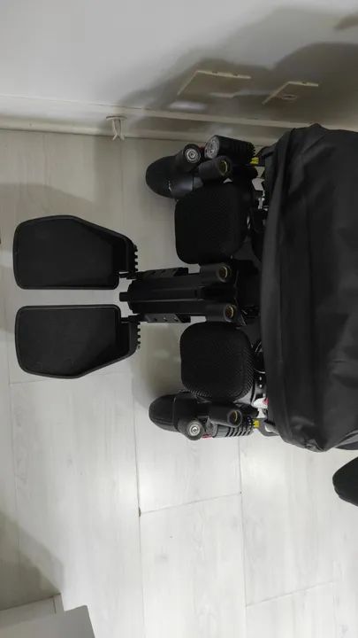 Cadeira de Rodas Motorizada Permobil M Corpus VS (Fica em Pé) - Foto 5