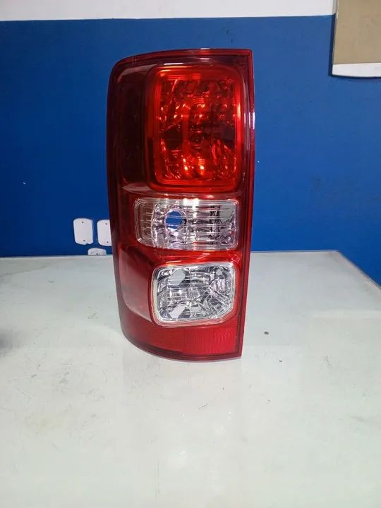 Lanterna traseira da S10 peça nova 