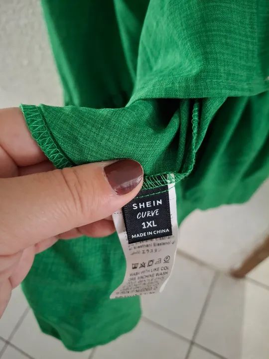 Vestido verde de linho com mangas bufantes - Foto 2