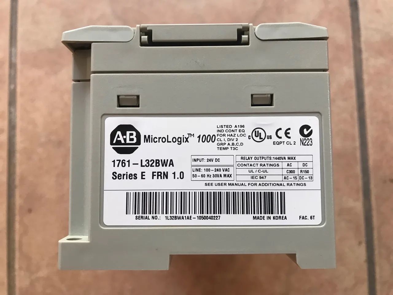 PLC MicroLogix 1000 - 1761-L32BWA - Foto 2