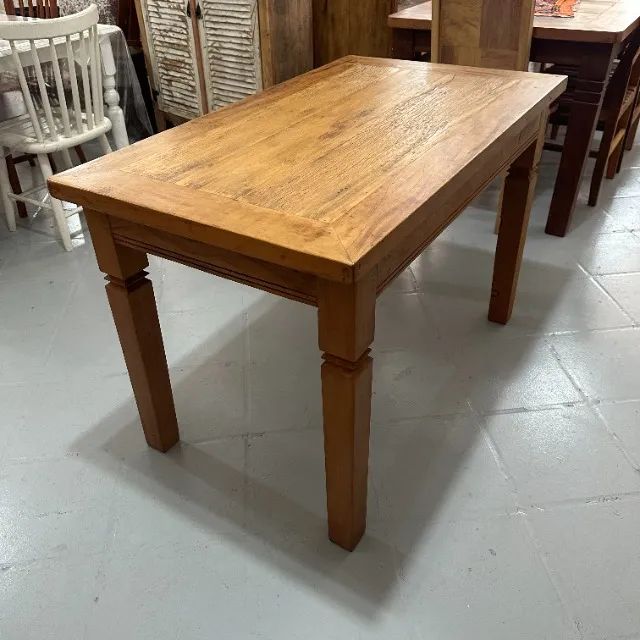 Mesa De Peroba Rosa