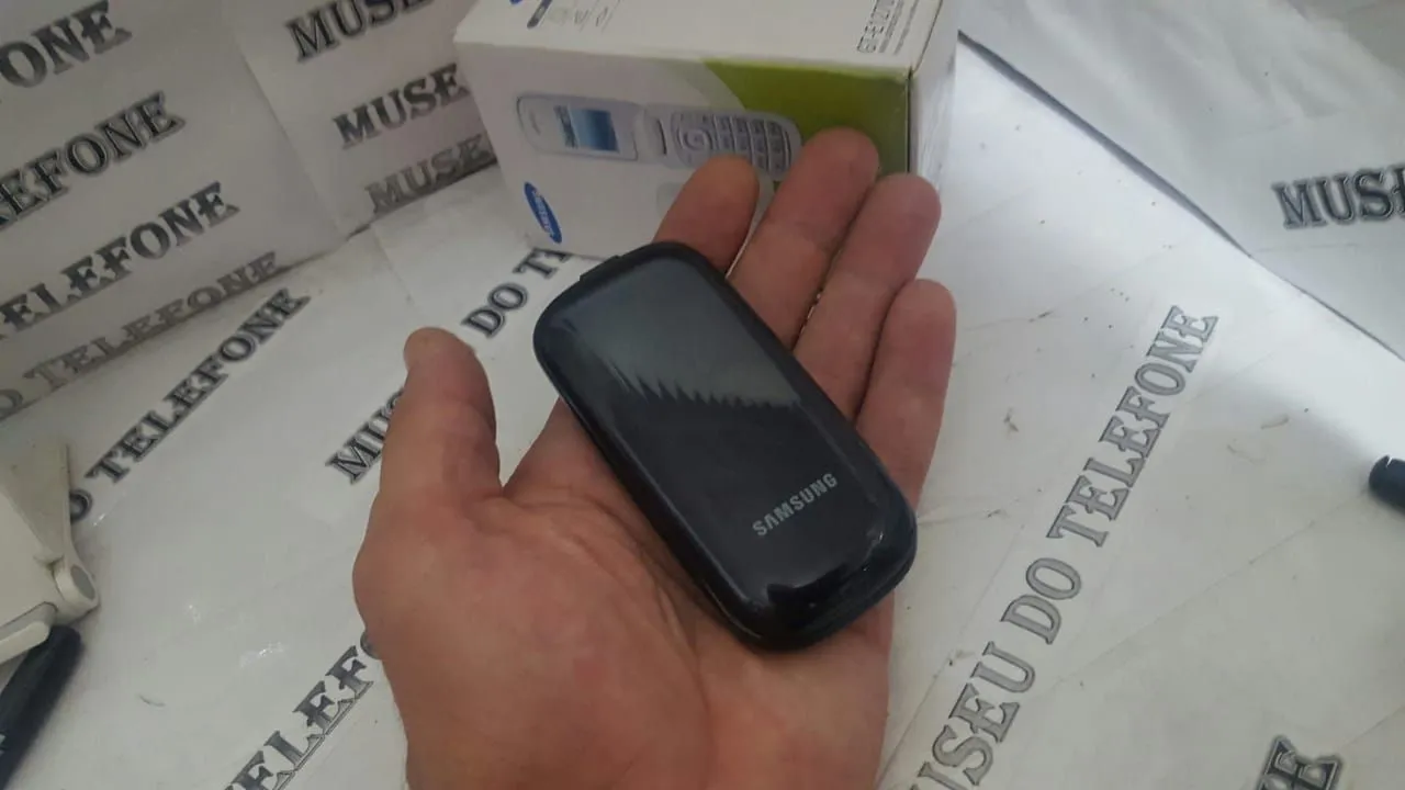 Samsung Flip pequeno lindo celular tipo antigo funcionando