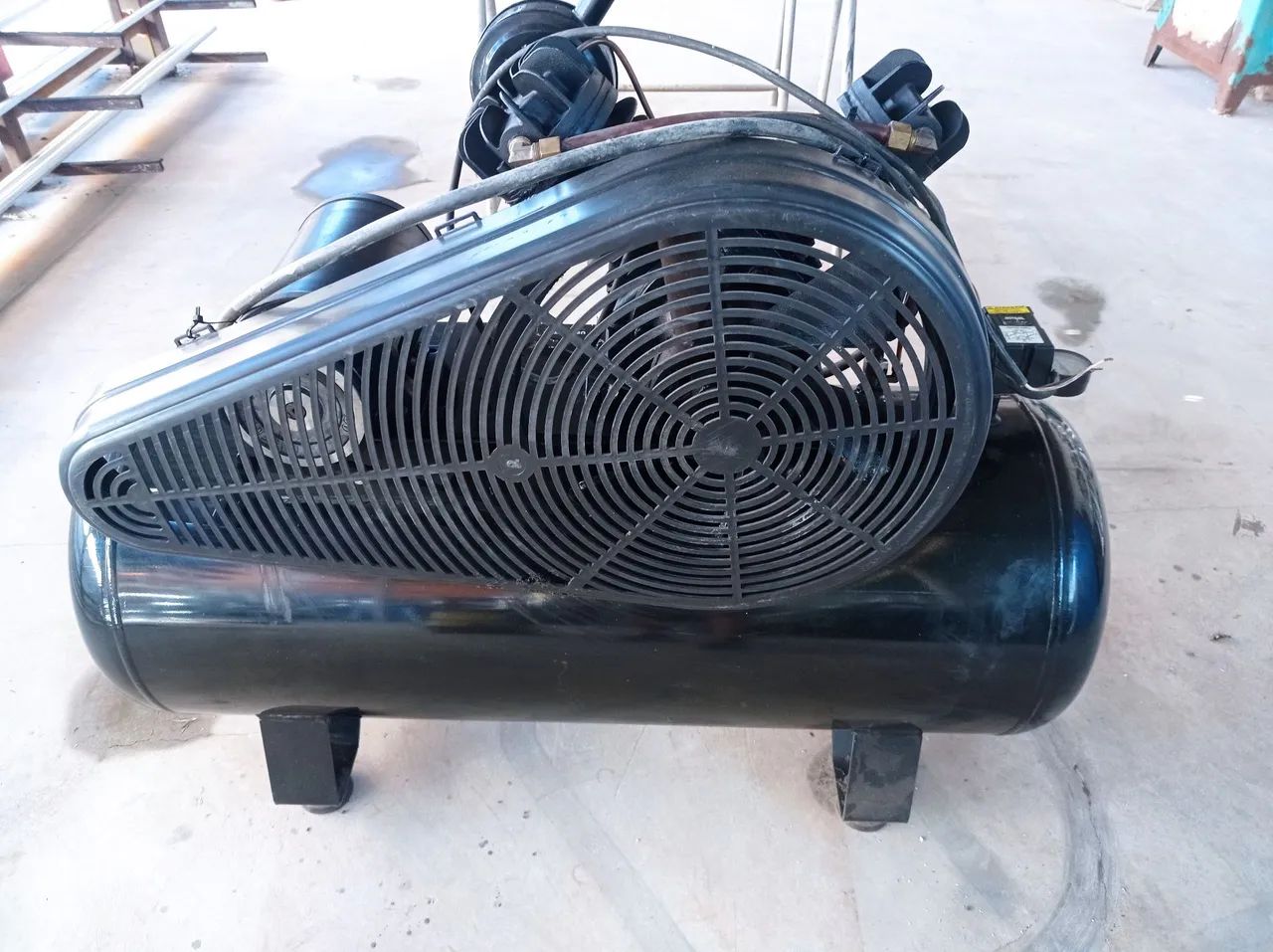 Compressor de ar Motomi 5hp 200 Litros - Foto 3