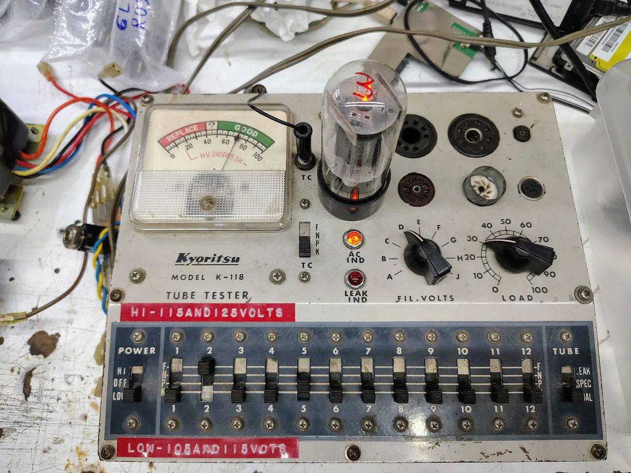 Válvulas eletrônicos antigas - Foto 2