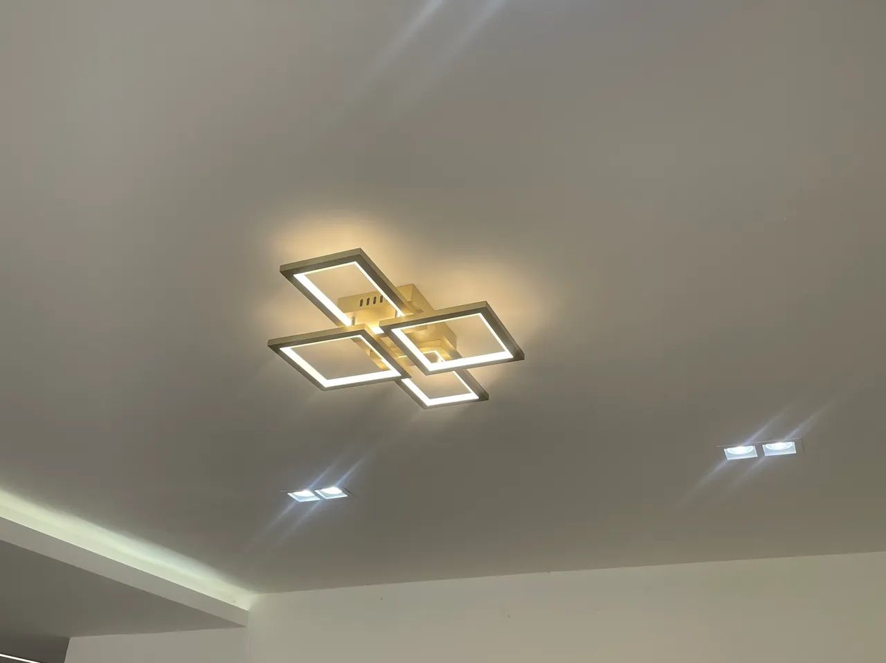 Lustre dourado fosco 