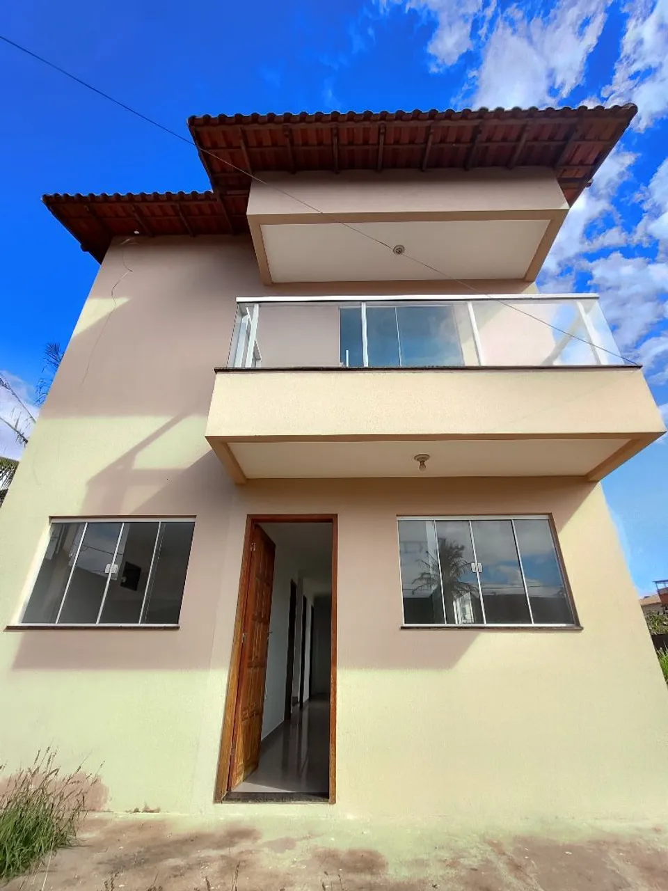 Alugo casa com 5 dormitórios em Jacaraipe