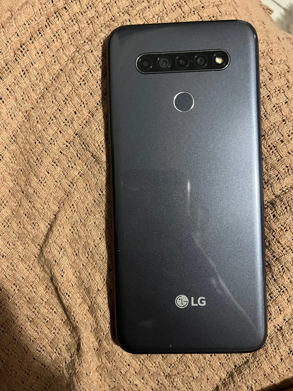 Celular LG em perfeito estado!