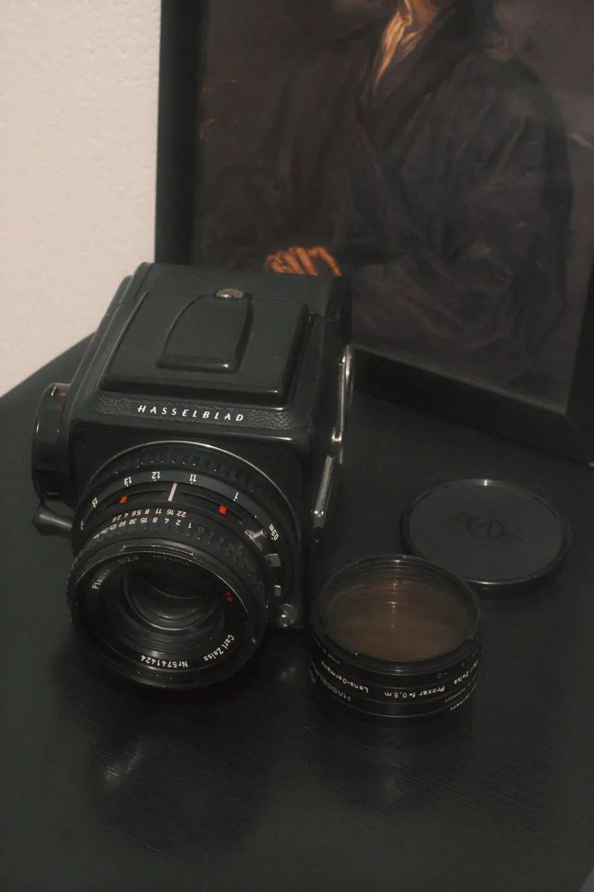 Câmera Analógica Hasselblad 500cm Com Planar 80mm F2.8 Preto  - Foto 2
