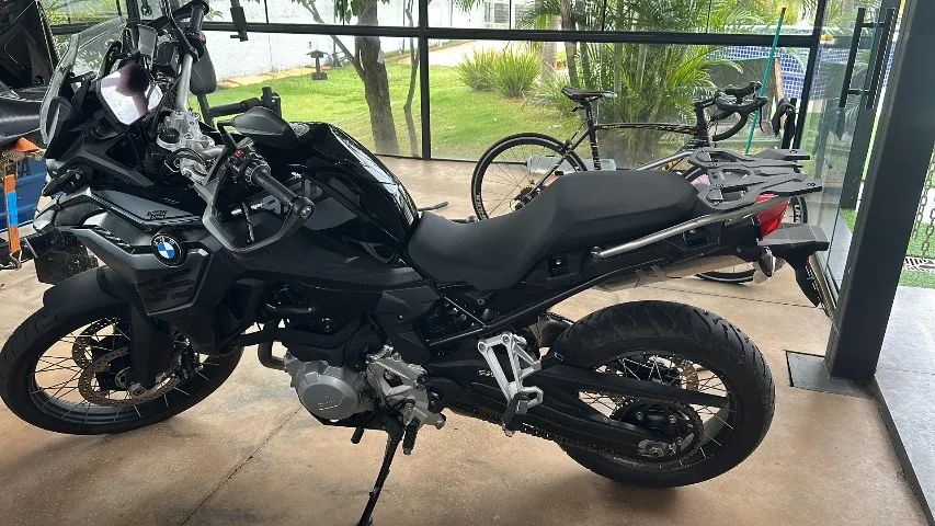 Troco em carro BMW GS 850 triple black