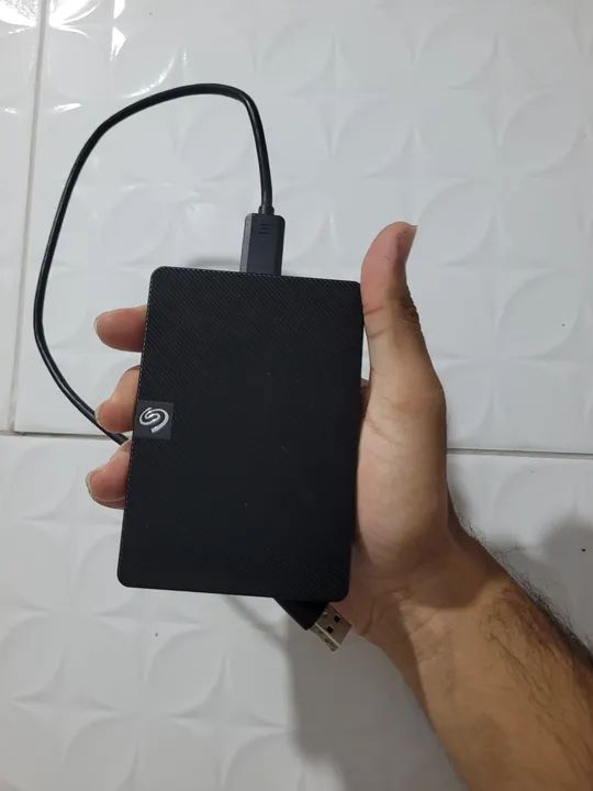 HD externo 1tb seagate semi novo