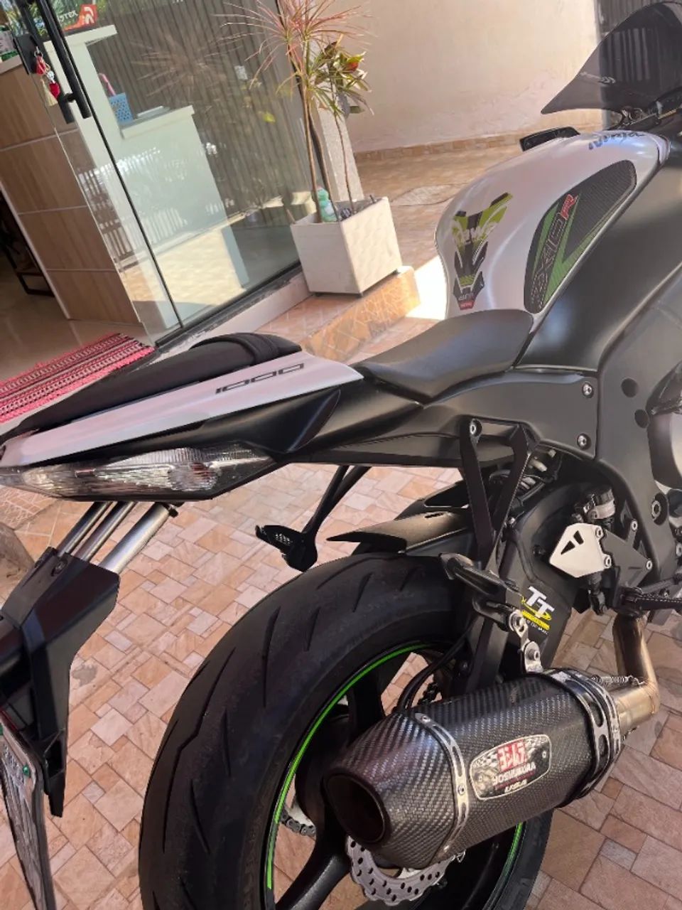 Kawasaki Zx-10/ Zx-10r 1000cc 2014 - 1447403782 | OLX