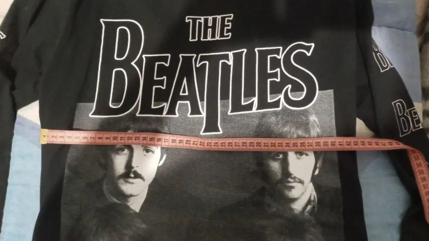 Camiseta The Beatles - manga longa - Foto 2