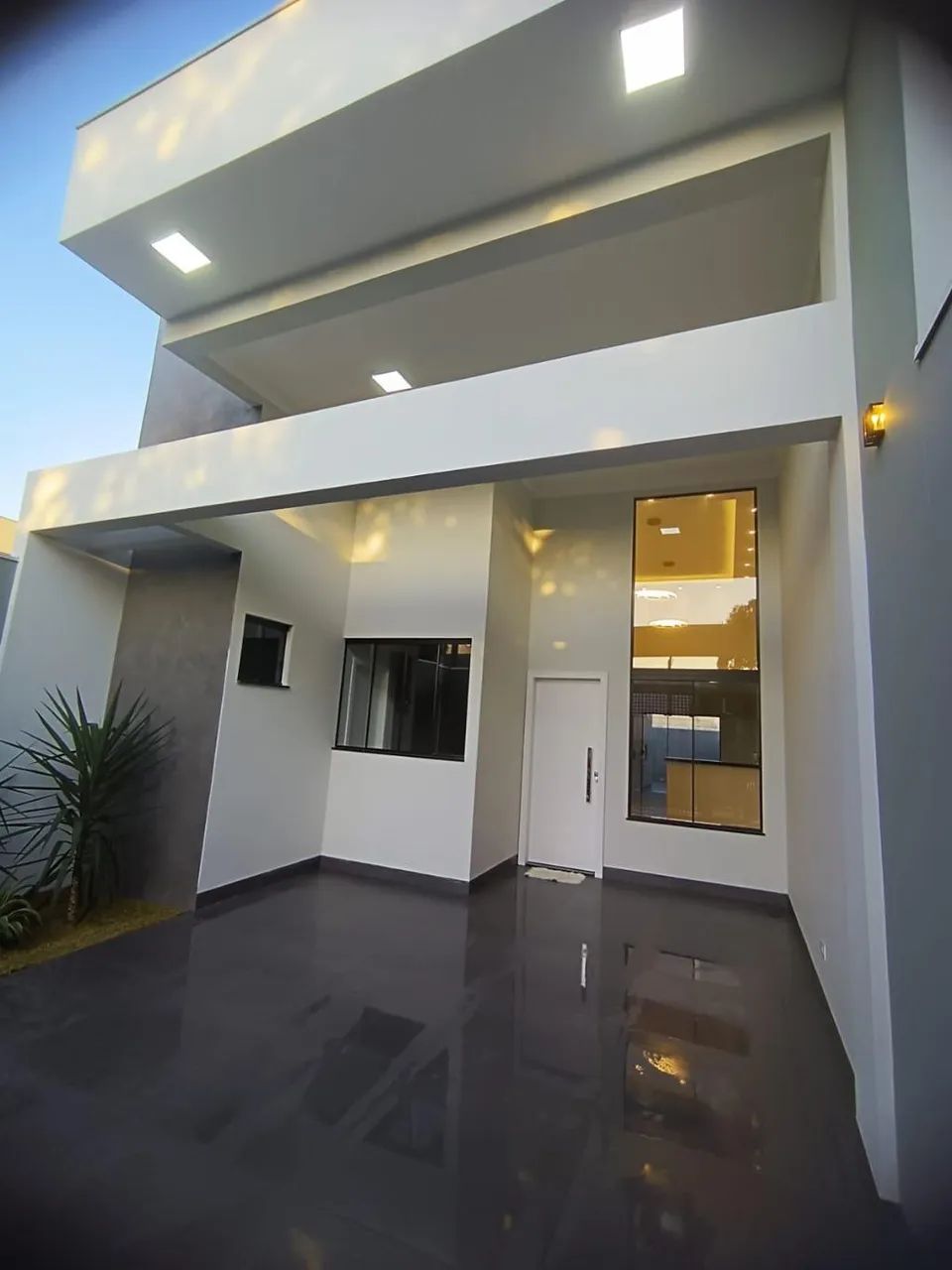 Casa à venda em Maringá, Jardim Dias I, com 3 quartos, com 104 m²